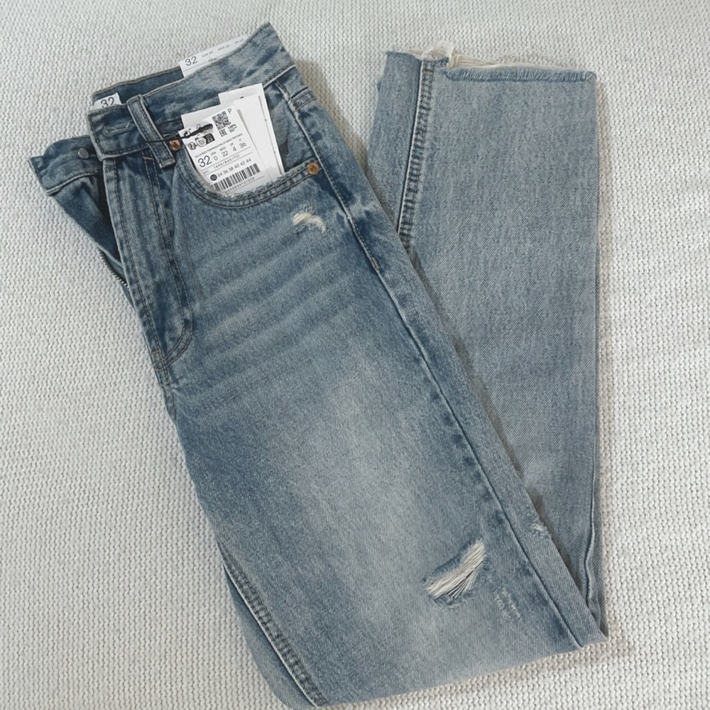 Straight Leg Distressed Jeans